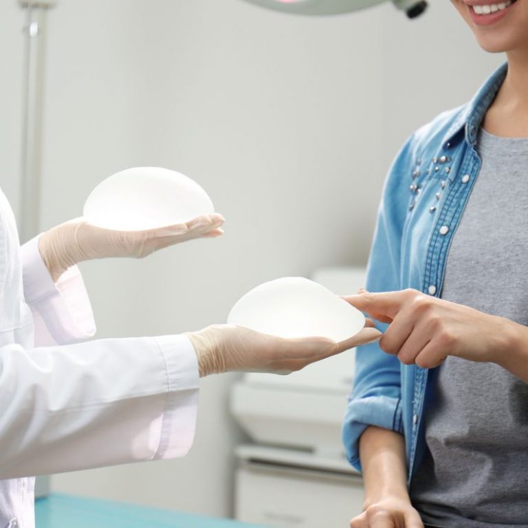 Aumento de Pecho con cirugía Luxxia Clinic Barcelona